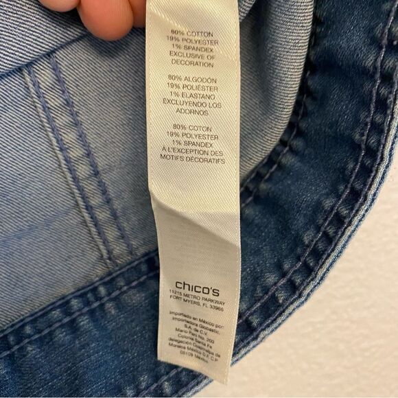 Chicos Platinum embelished DENIM VEST SCATTERED STONES size 0/S/4 - Picture 8 of 11